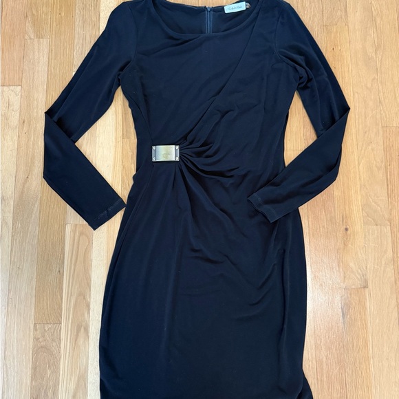 Calvin Klein Black Long Sleeve Sheath Dress Size 6 Ruched Metal Detail - Picture 3 of 9